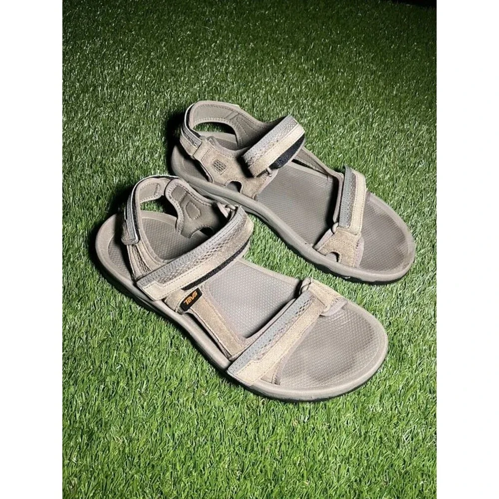 Men’s Hudson Size 13 Teva Sandals